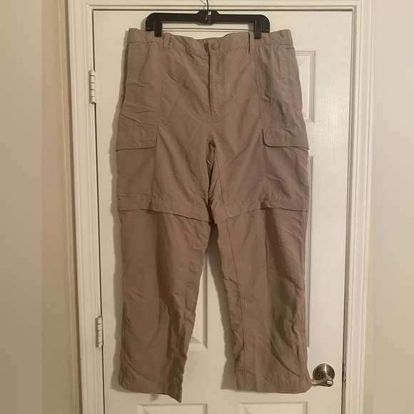 North face  Men's Tan Cargo Pants. Convertible. Pockets. Excellent Condition.XL. - Picture 1 of 7
